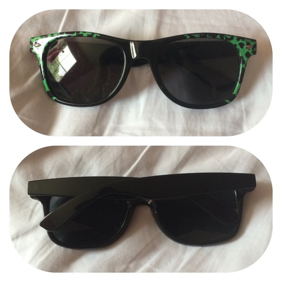 Green Leopard Pattern Ray-Ban knock off Sunglasses - Picture 1 of 2
