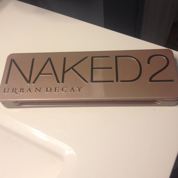 urban decay Accessories - 📌RESERVED📌Naked 2 makeup pallete