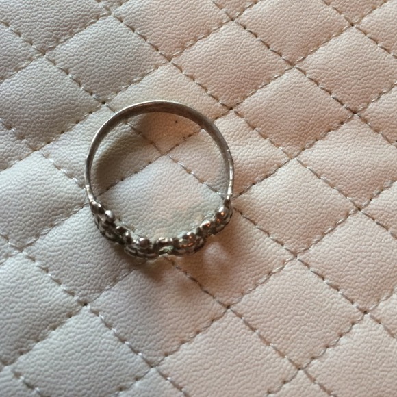 Tuttle ring. - Picture 2 of 2