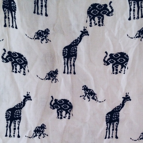 Black & white Zara Trafaluc animal top - Picture 3 of 3