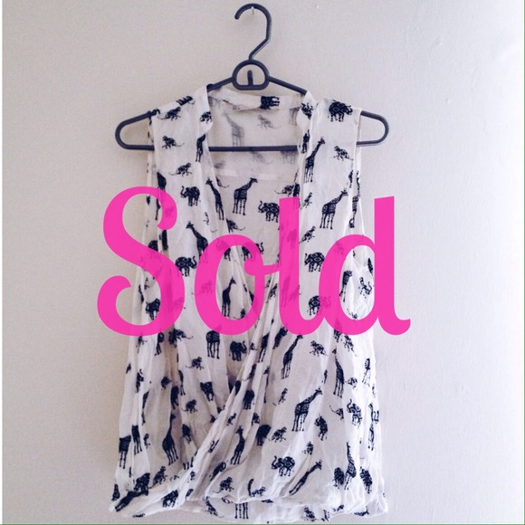 Zara Tops - Black & white Zara Trafaluc animal top