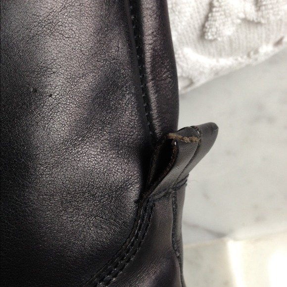 Equestrian style tall black leather boots - Picture 4 of 4