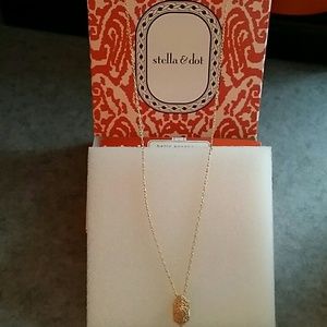 Stella & Dot Valor Necklace-REDUCED