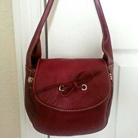 💝 Adorable Isaac Mizrahi Deep Red Leather Handbag