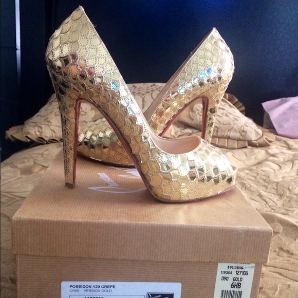 SOLD OFFLINE GORGEOUS Christian Louboutin heels