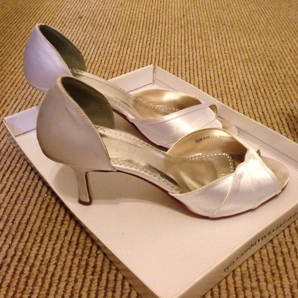 White bridal shoe