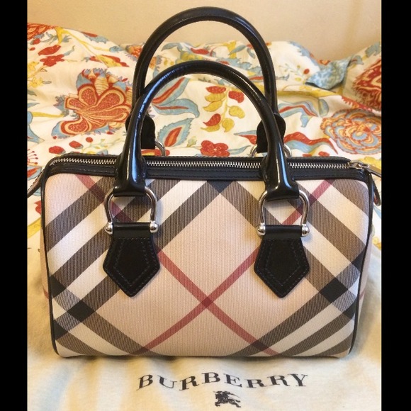🚫🚫SOLD ON OTHER SITE 🚫🚫Burberry Chester Nova