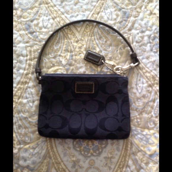 ✨Reduced✨ Navy Blue Coach Wrislet