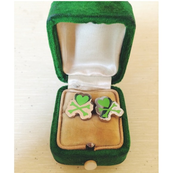 Tokidoki green skull silver earrings