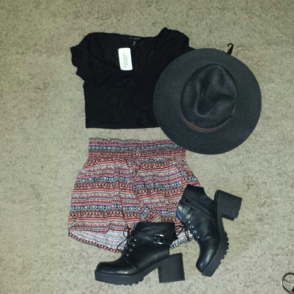 Pants - Tribal Print Shorts