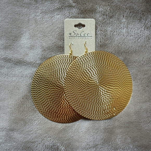Gold earrings