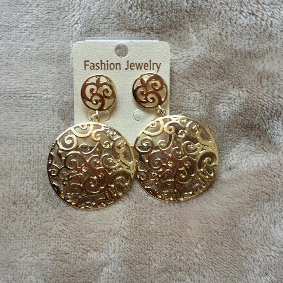 (SOLD) Gold earrings
