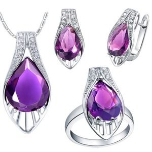 Very elegant and the color 👍