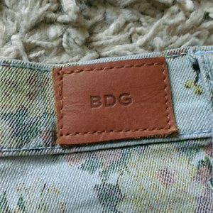 Urban Outfitters Jeans - BDG UO High rise floral jeans Urban Outfitters Jeans - BDG UO High rise floral jeans