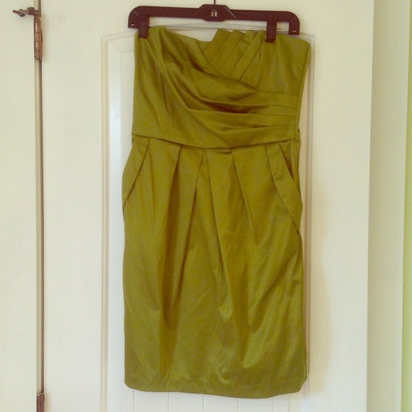 Green strapless fall dress!