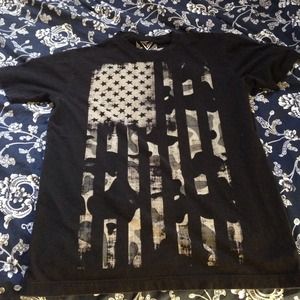 UniVibe black and white camo tee