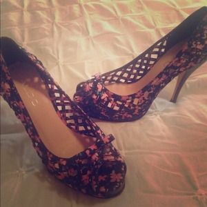 Aldo heels!