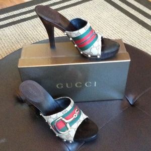 MARK DOWN! AUTHENTIC GUCCI CLOG  Sz10