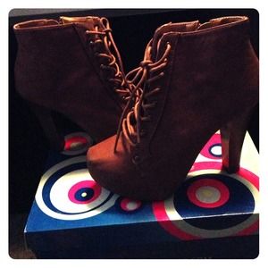 Bootie style brand new