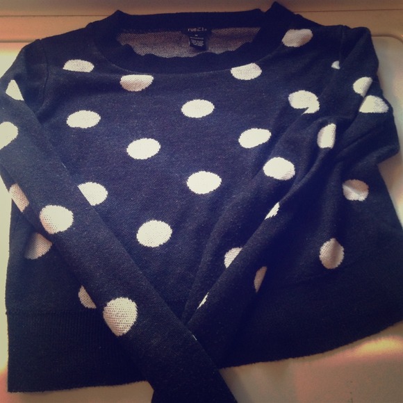 Crop top sweater! - Picture 1 of 1