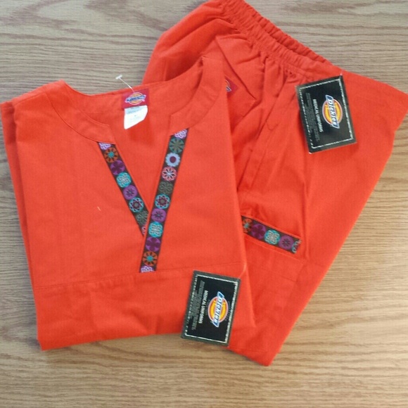 💙 TODAY SALE  💙 Set Red-Orange  shirt M  pants L