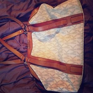 Michael kors white signature bag!