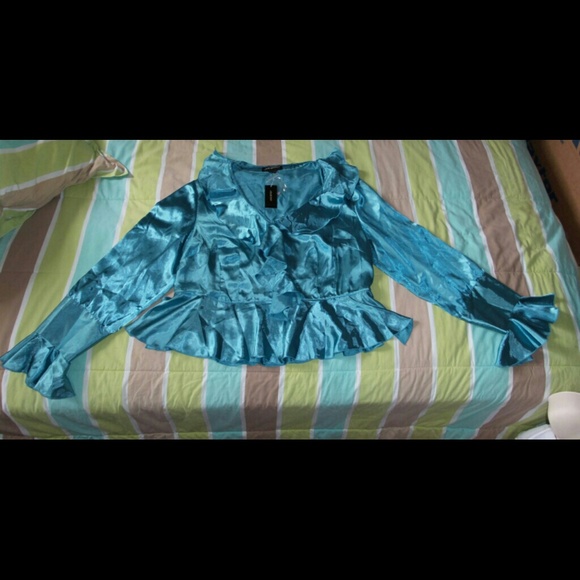 Ruffle blue top by Lane Bryant - Picture 2 of 4