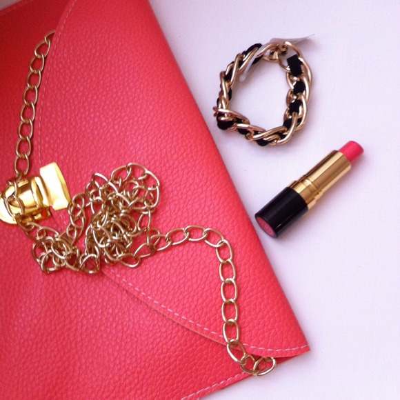 Gifted: ChunkyChain Bracelet - Picture 3 of 3