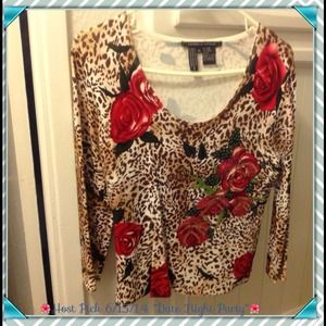 🎉HP🎉 Beautiful Sweater/Beading on Front