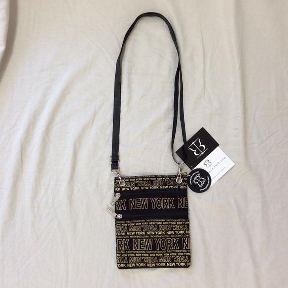 ❌BUNDLED❌ 🆕 ROBIN RUTH sling wallet - Picture 2 of 4