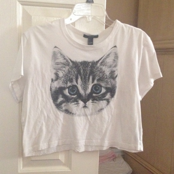 Forever 21 Tops - graphic t shirt