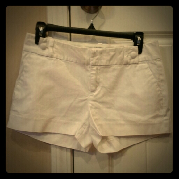 Banana Republic Pants - Banana Republic shorts