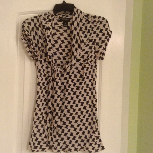 White House Black Market Top