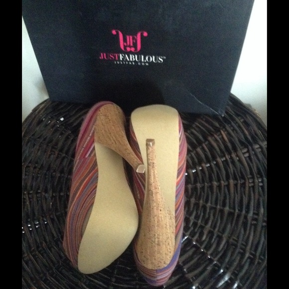 Stylish Shoes - Picture 2 of 2