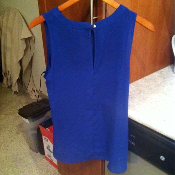 Beautiful Blue Summer Blouse 😍😍😍 - Picture 2 of 4