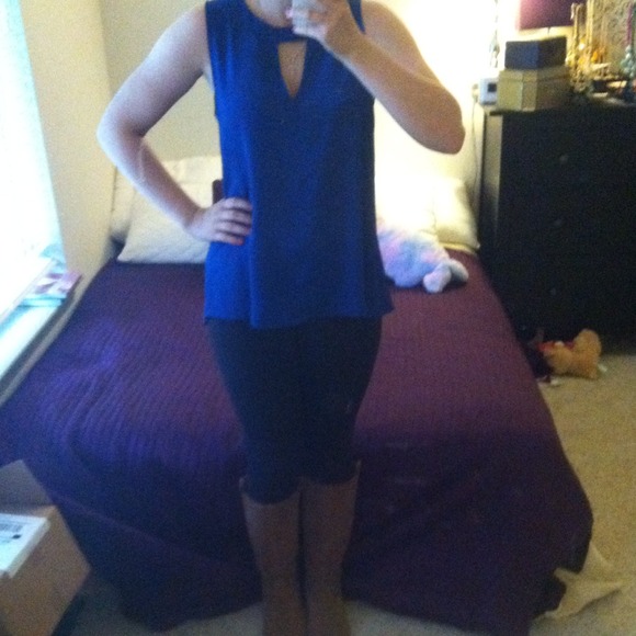 Beautiful Blue Summer Blouse 😍😍😍 - Picture 4 of 4