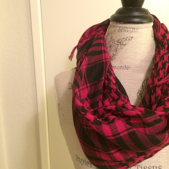 Scarf - Picture 2 of 2
