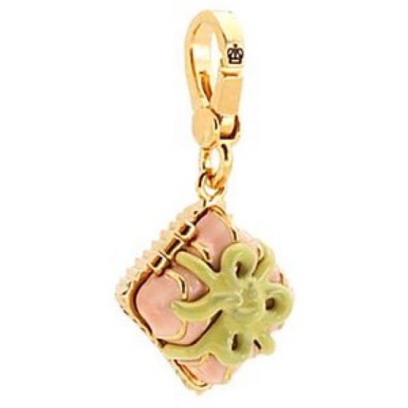 Juicy Petite Four Charm