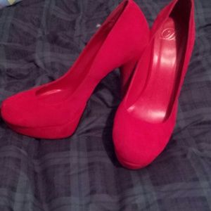 Retro red pumps, worn once!