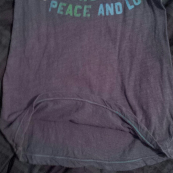 American Eagle Outfitters Tee w/ ombre lettering - Picture 4 of 4