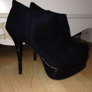 Black ankle boots