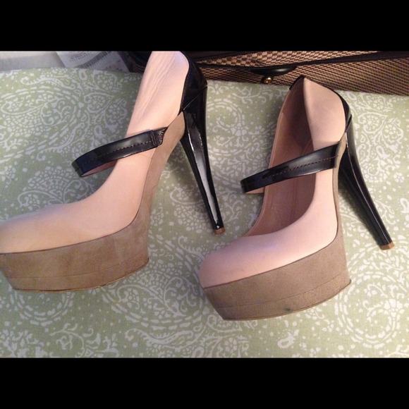 🚫SOLD🚫Jessica Simpson Platform shoe