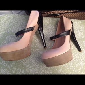 🚫SOLD🚫Jessica Simpson Platform shoe