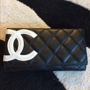 BLACK AND WHITE wallet