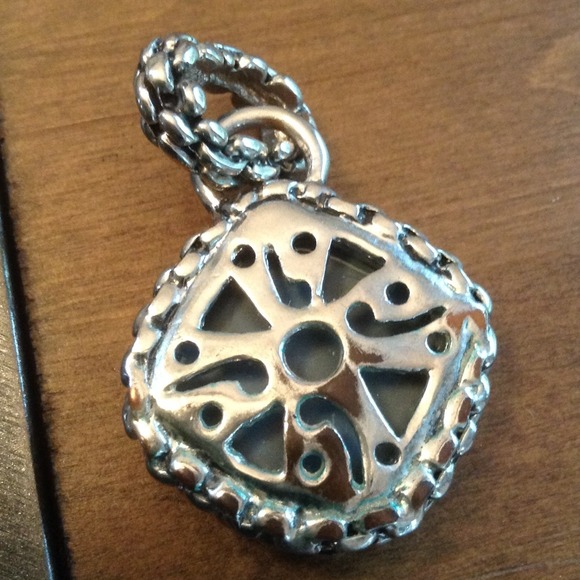 SOLD IN BUNDLE!!! Yellow/Silver Pendant - Picture 2 of 3