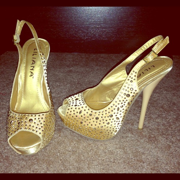 gold heels, black sandal wedges,pink pumps for $35