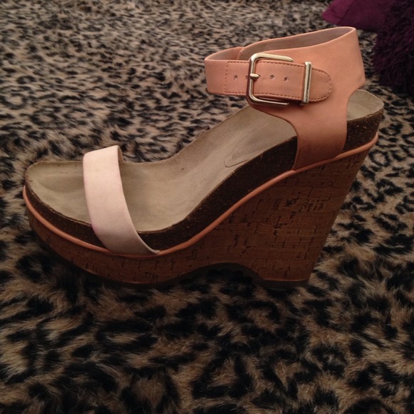 ❌SOLD❌ Birk Inspired Wedges - Picture 2 of 3