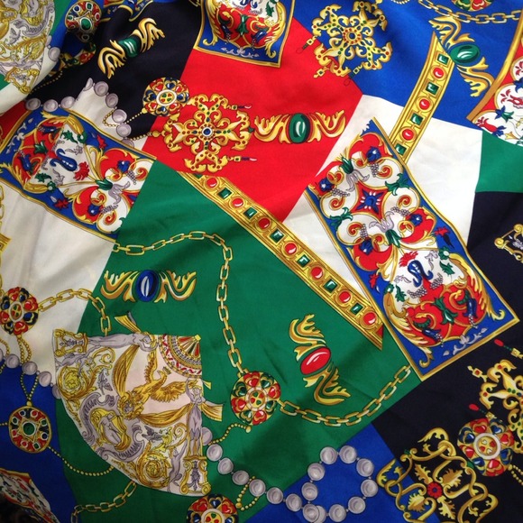 ❌SOLD❌ Vintage shell with a bold print. - Picture 2 of 3