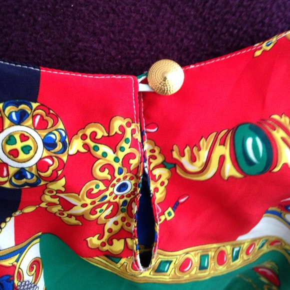 ❌SOLD❌ Vintage shell with a bold print. - Picture 3 of 3