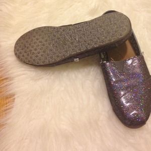 TOMS (authentic ) sold‼️